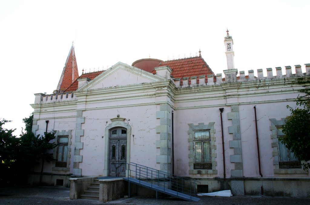 Porta Do Palácio Fonte Da Pipa, Photography by Sofia Pery De Lind