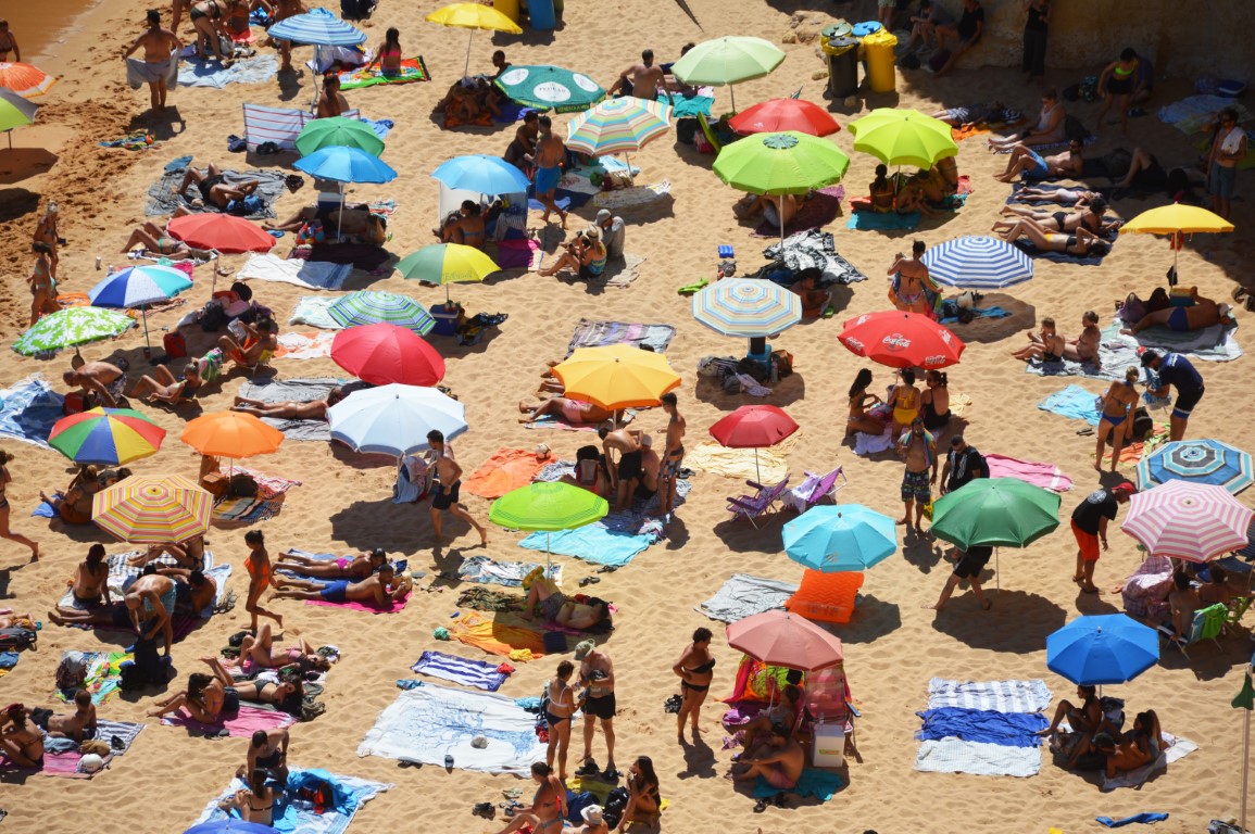 Ano turístico 2021 no Algarve no fio da navalha - Algfuturo