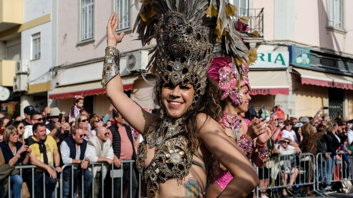 Governo concede tolerância de ponto na terça-feira de Carnaval