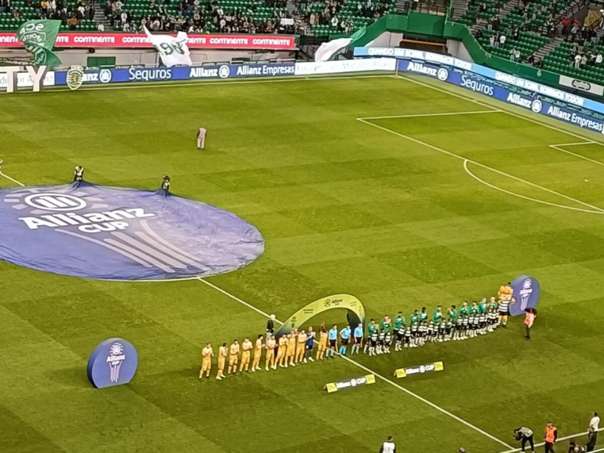 O onze do Sporting para o jogo contra o Farense